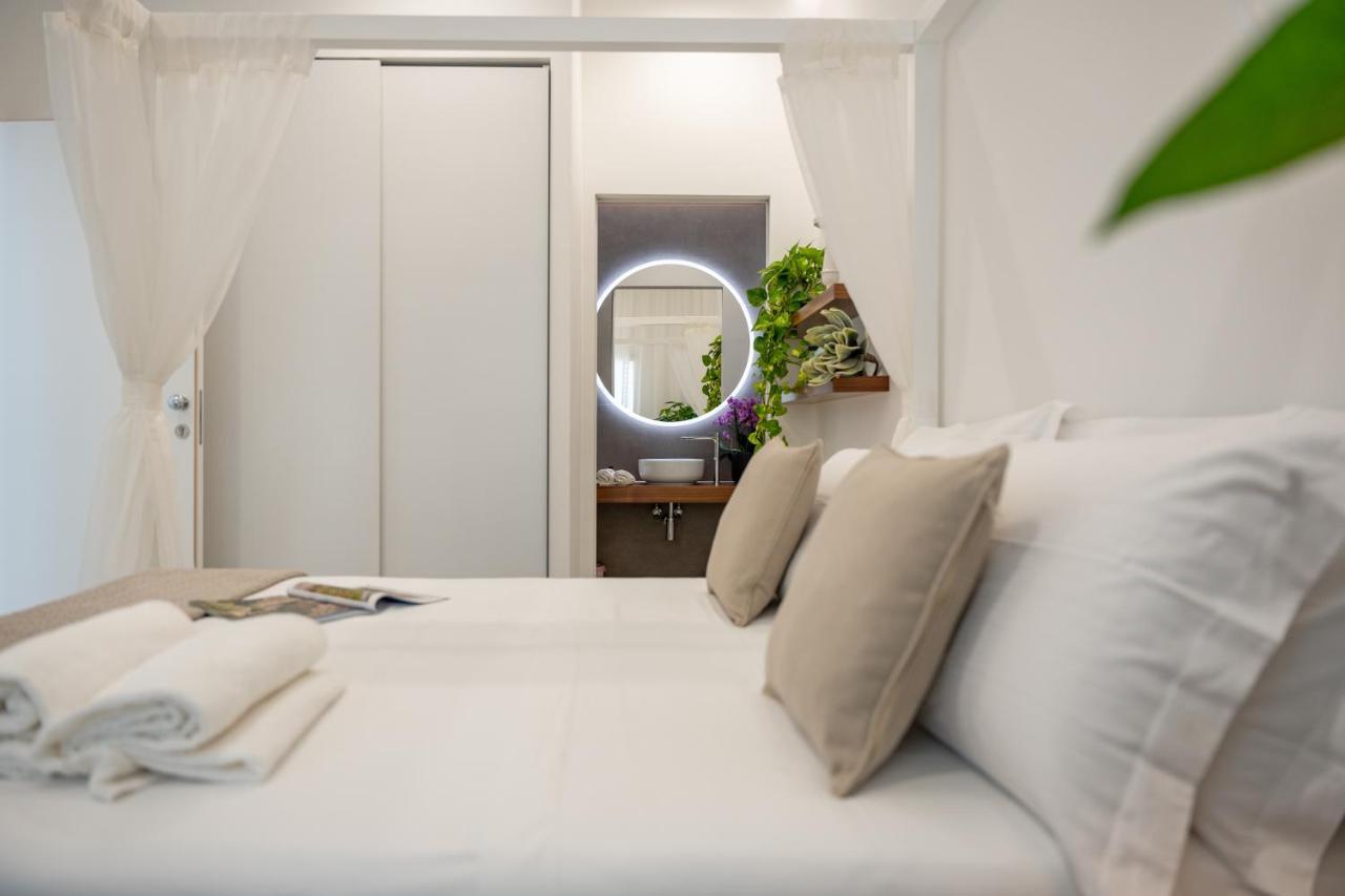 Daline Holiday Rooms อักกวาริกา เดล กาโป ภายนอก รูปภาพ