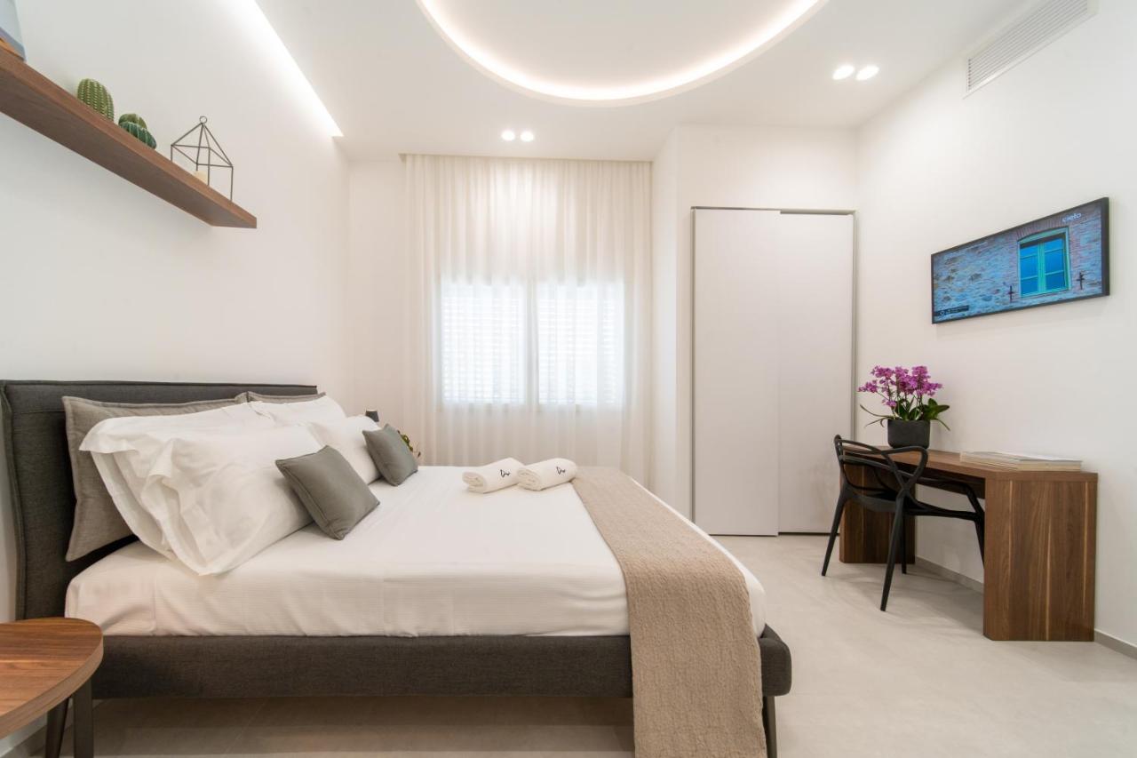 Daline Holiday Rooms อักกวาริกา เดล กาโป ภายนอก รูปภาพ