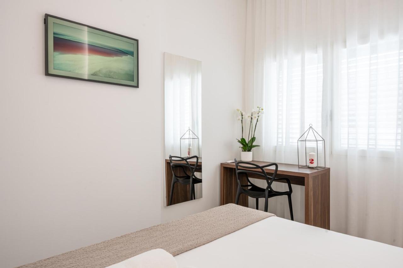 Daline Holiday Rooms อักกวาริกา เดล กาโป ภายนอก รูปภาพ