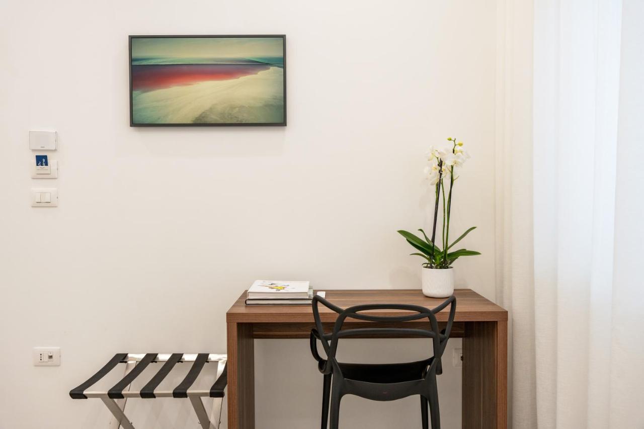 Daline Holiday Rooms อักกวาริกา เดล กาโป ภายนอก รูปภาพ