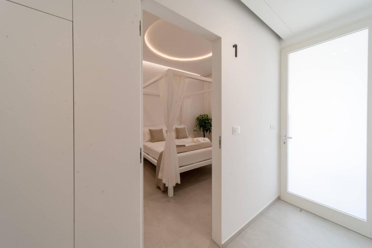 Daline Holiday Rooms อักกวาริกา เดล กาโป ภายนอก รูปภาพ
