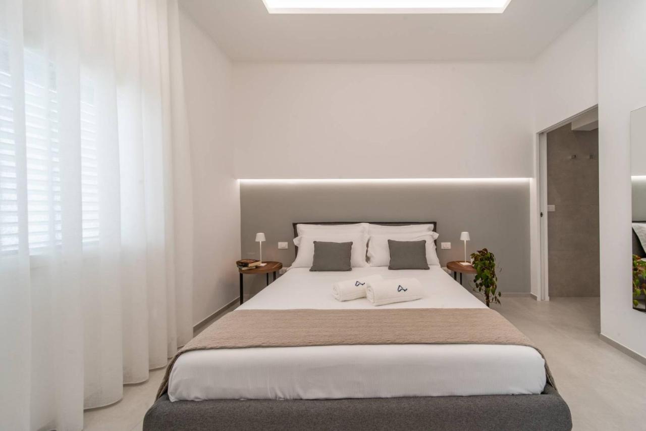 Daline Holiday Rooms อักกวาริกา เดล กาโป ภายนอก รูปภาพ